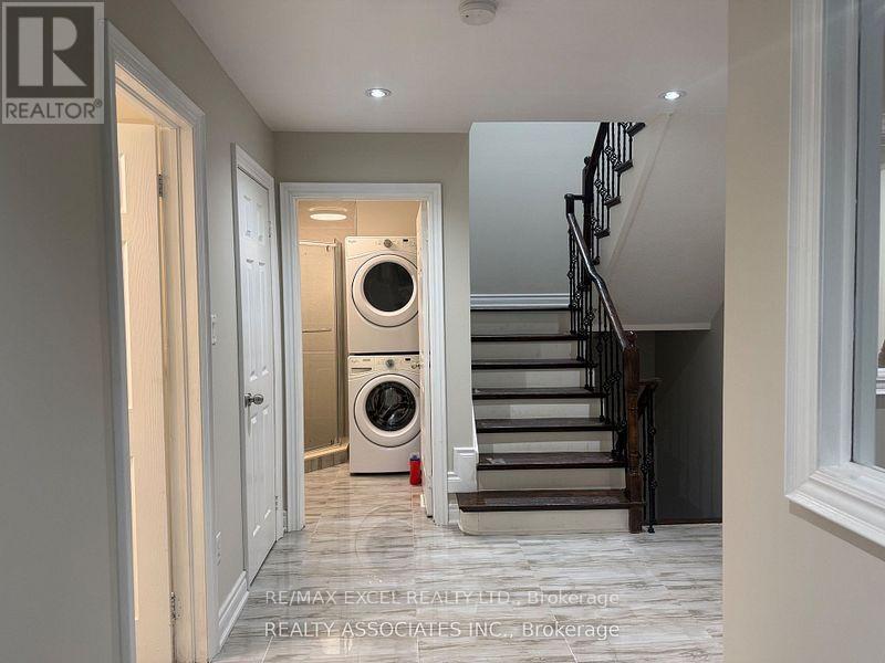 Main - 187 Shepton Way, Toronto, Ontario  M1V 5N4 - Photo 3 - E12633108