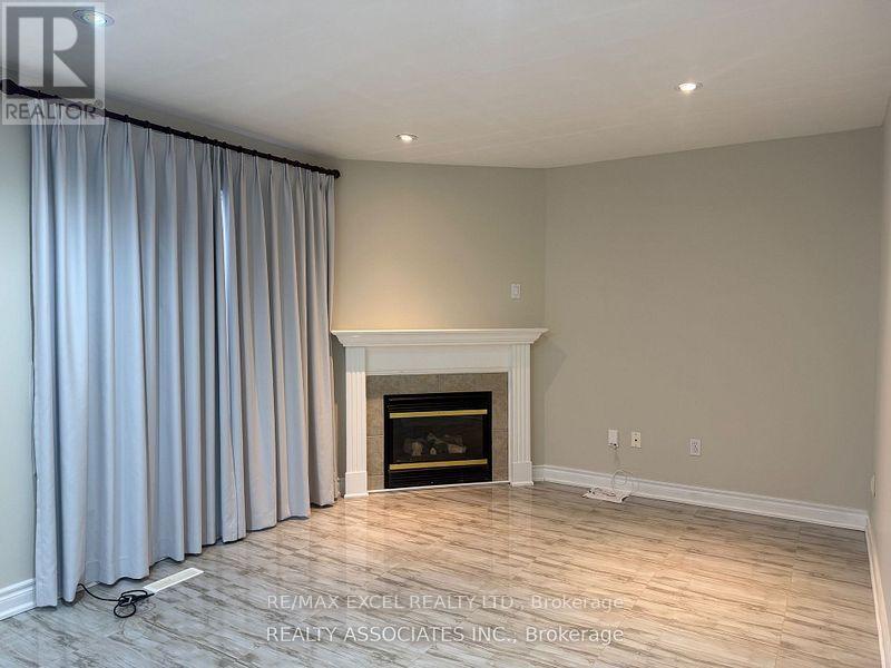 Main - 187 Shepton Way, Toronto, Ontario  M1V 5N4 - Photo 7 - E12633108