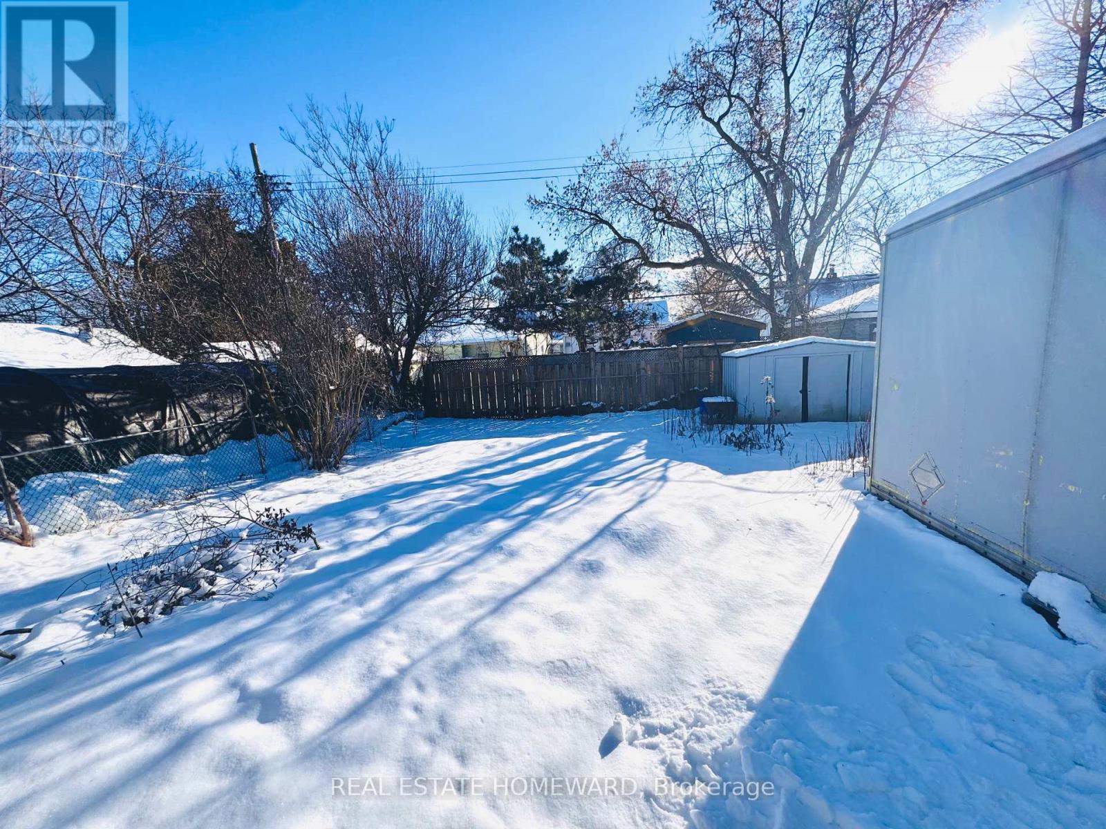 13 Pine Street, Ajax, Ontario  L1S 1X8 - Photo 11 - E12633116