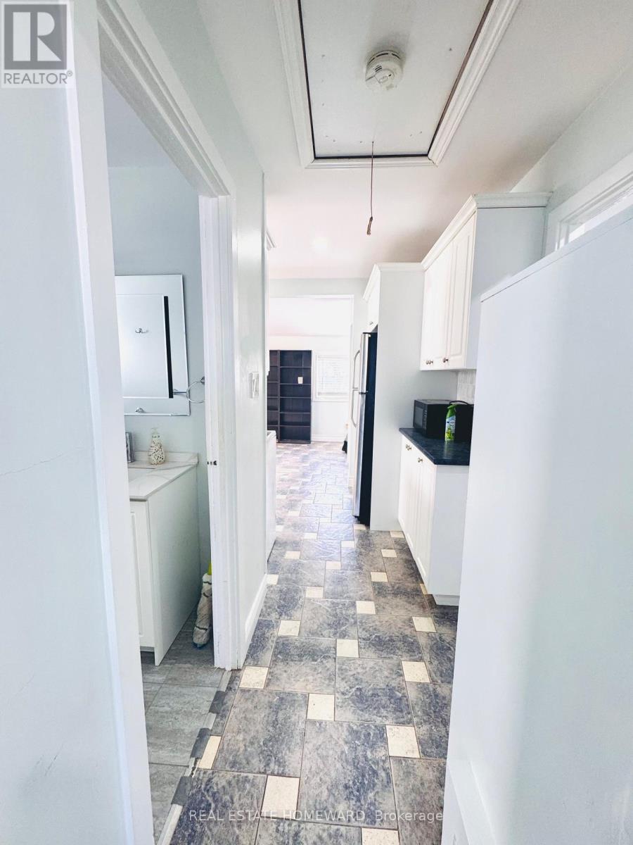 13 Pine Street, Ajax, Ontario  L1S 1X8 - Photo 13 - E12633116