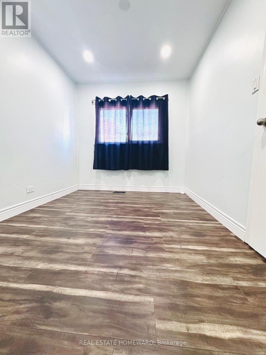 13 Pine Street, Ajax, Ontario  L1S 1X8 - Photo 2 - E12633116