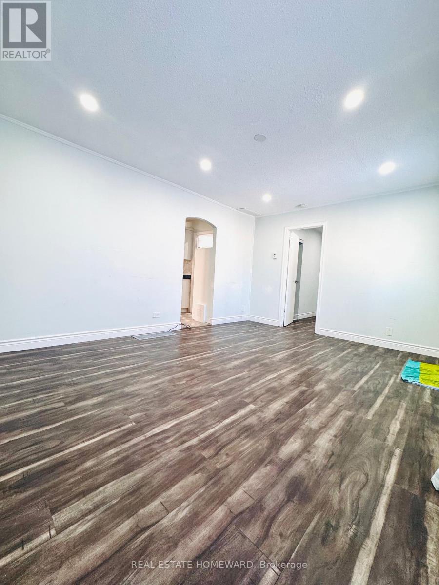 13 Pine Street, Ajax, Ontario  L1S 1X8 - Photo 5 - E12633116