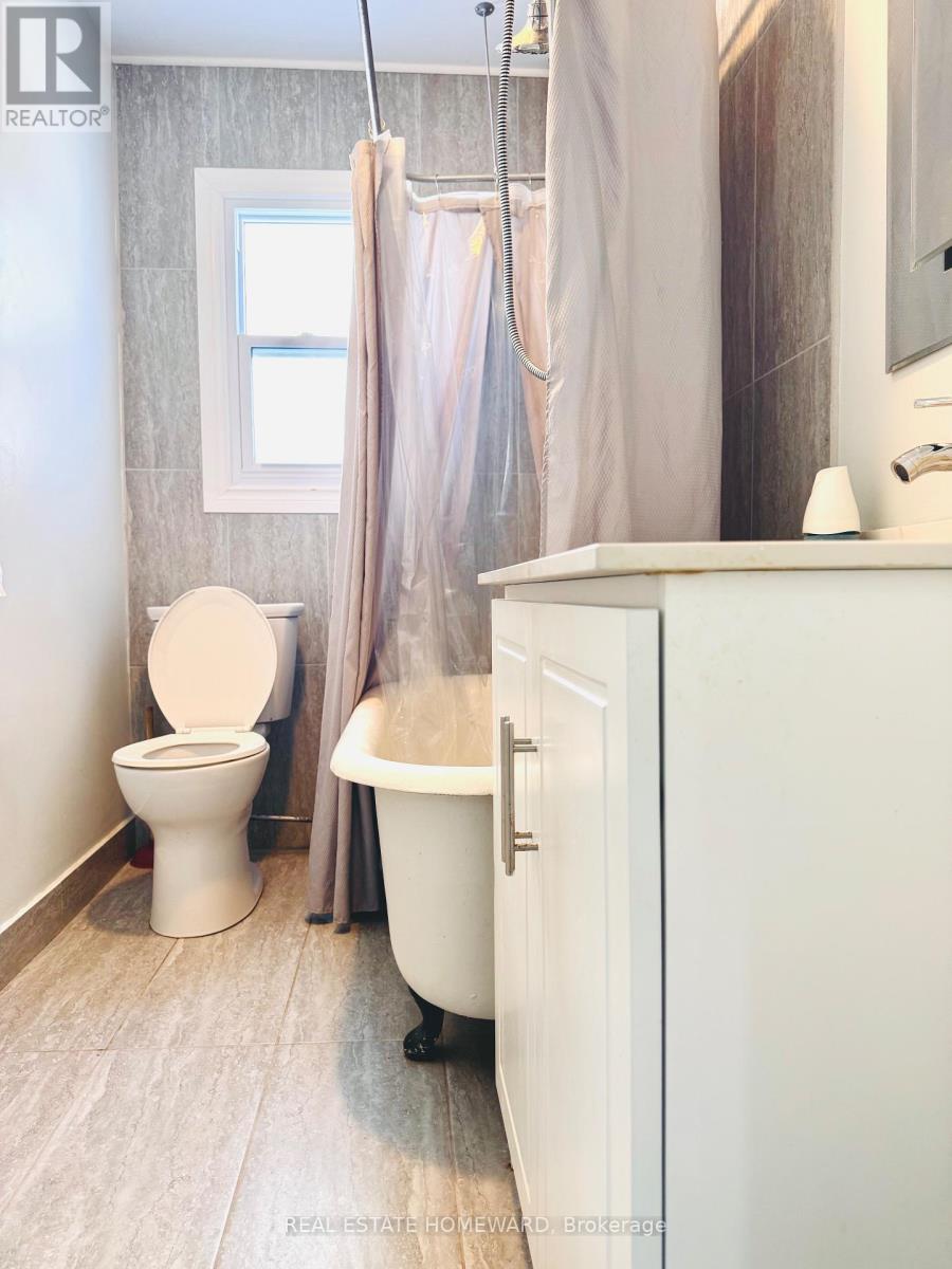 13 Pine Street, Ajax, Ontario  L1S 1X8 - Photo 6 - E12633116