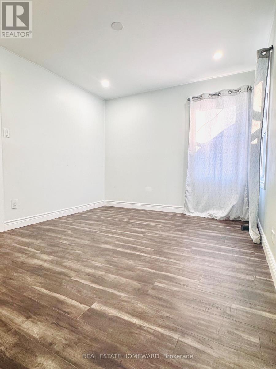 13 Pine Street, Ajax, Ontario  L1S 1X8 - Photo 7 - E12633116