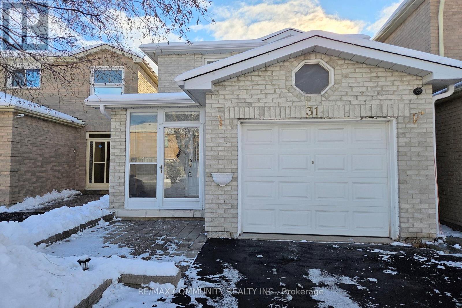 31 Stather Crescent, Markham, Ontario  L3S 1C9 - Photo 2 - N12633052
