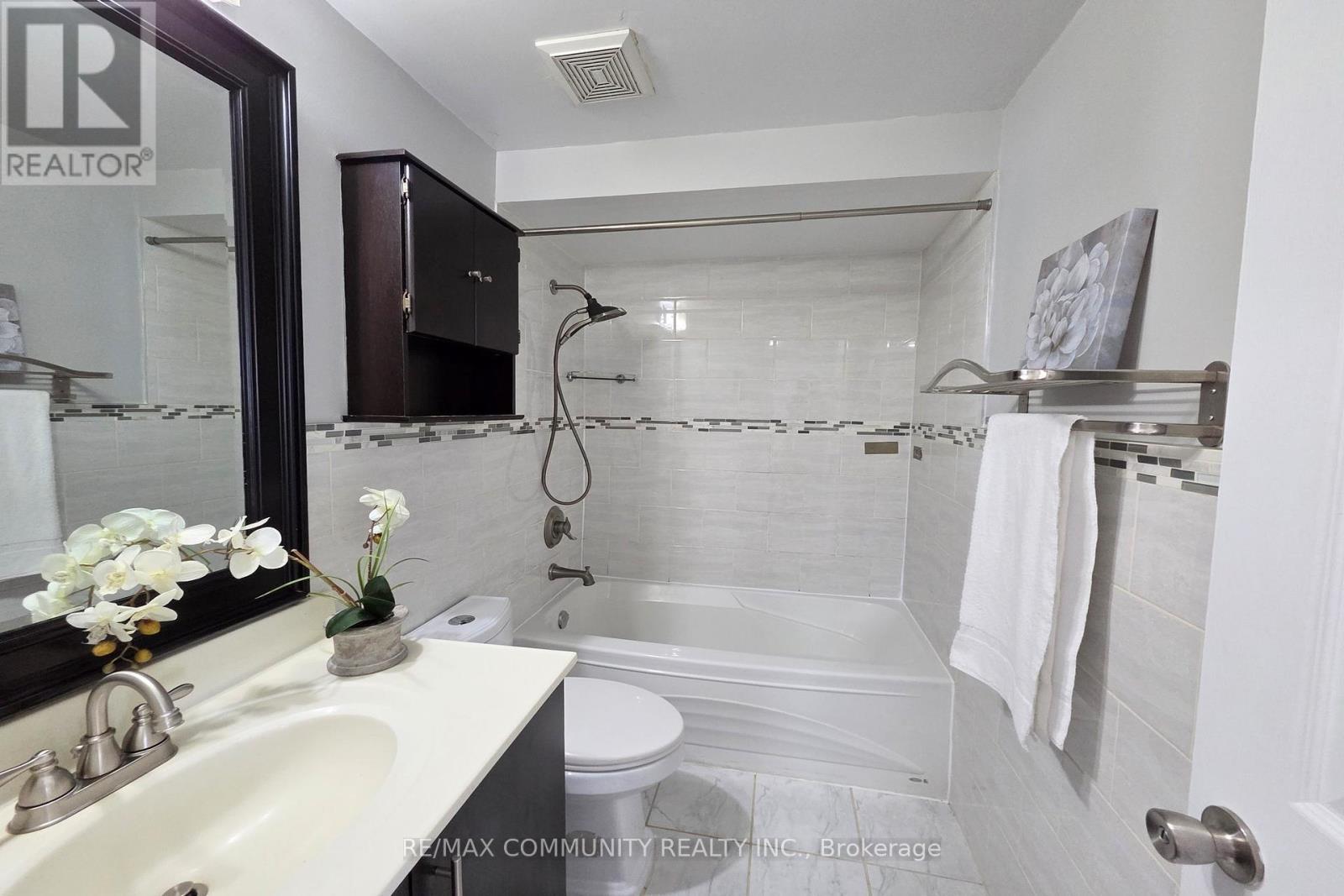 31 Stather Crescent, Markham, Ontario  L3S 1C9 - Photo 30 - N12633052