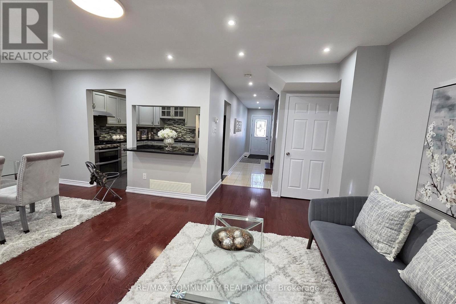 31 Stather Crescent, Markham, Ontario  L3S 1C9 - Photo 8 - N12633052