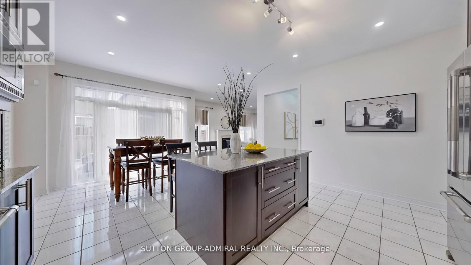 186 Ascalon Drive, Vaughan, Ontario  L6A 0M8 - Photo 15 - N12633080