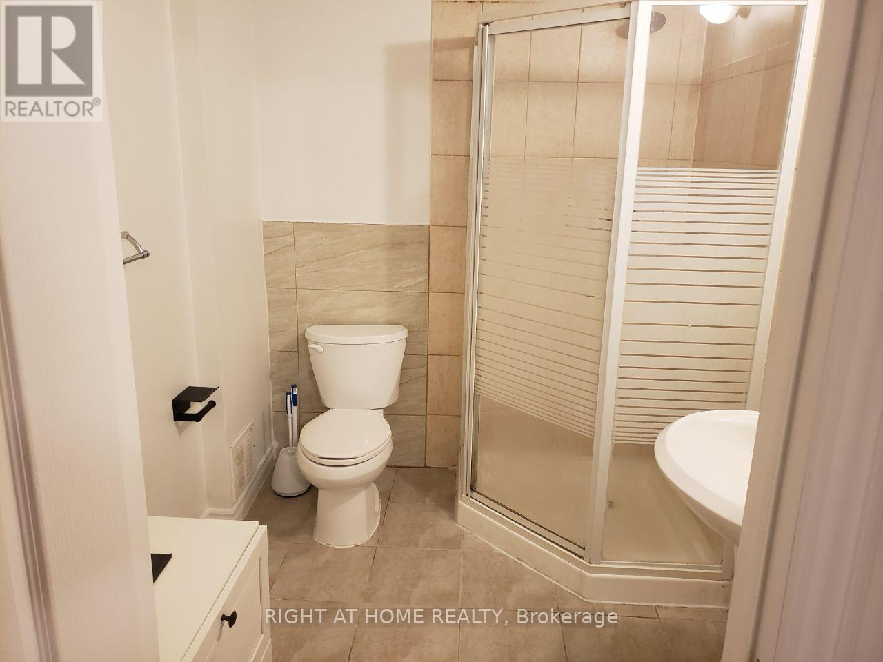 10 Fisico Court, Markham, Ontario  L4B 3Z2 - Photo 10 - N12633082