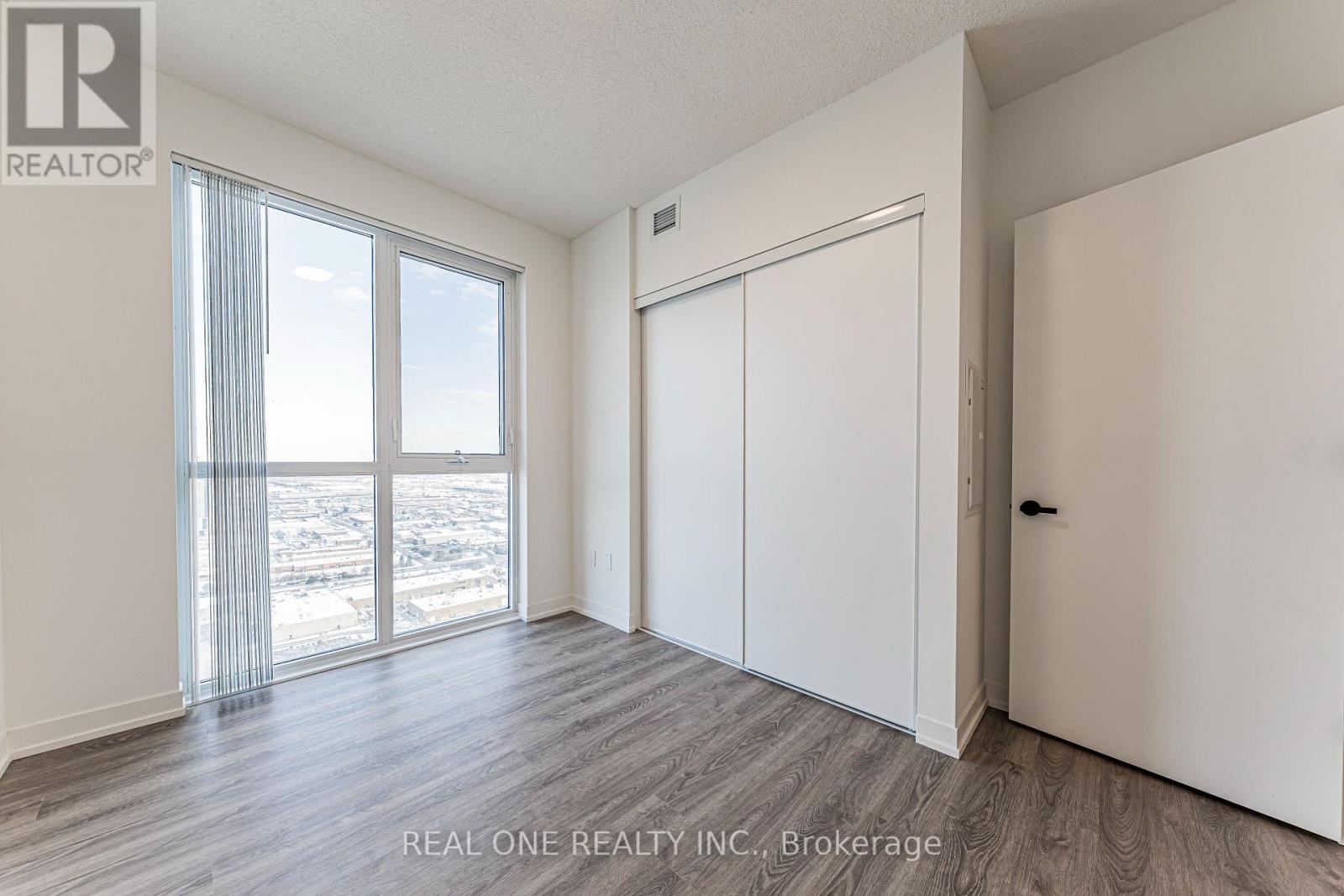 4509 - 8 Interchange Way, Vaughan, Ontario  L4K 5Z7 - Photo 9 - N12633114