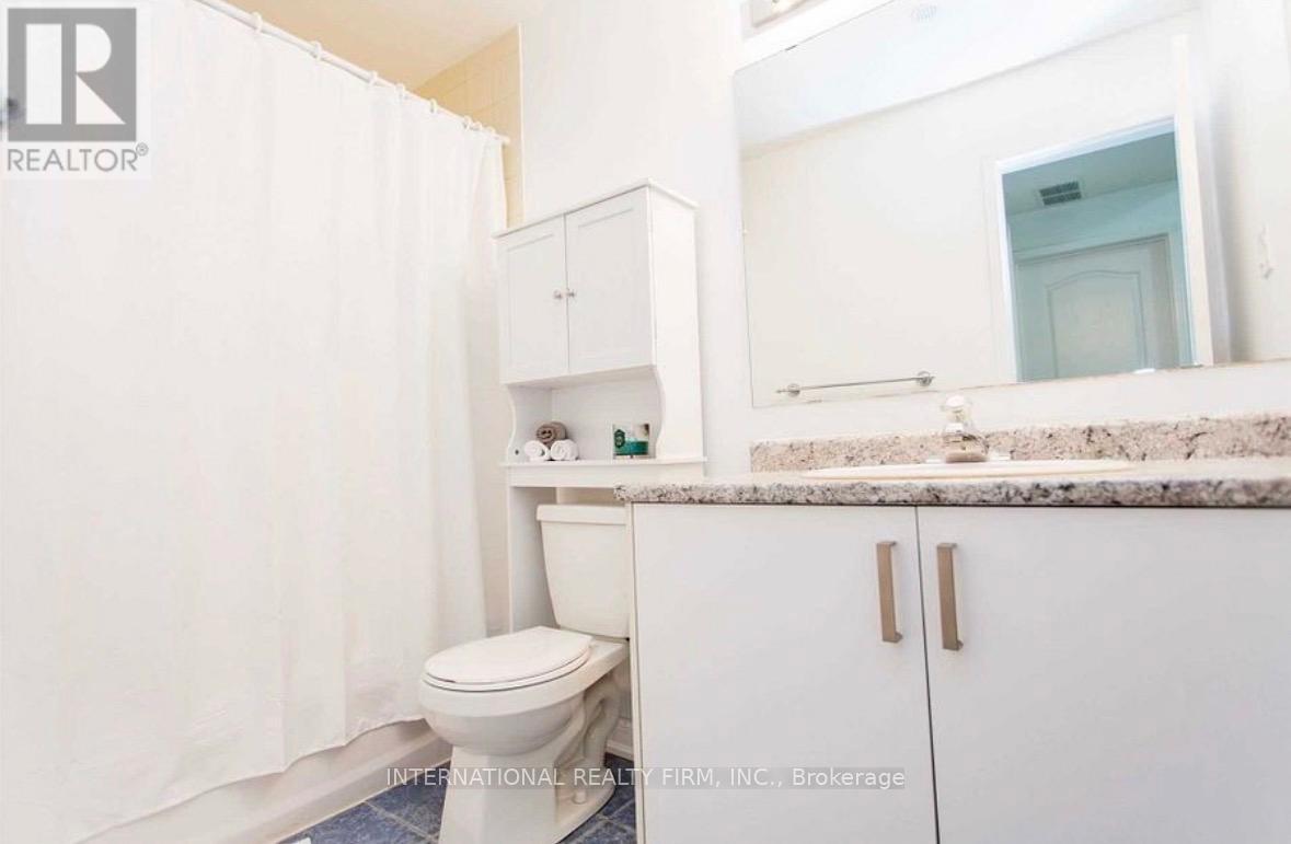 141 - 601 Shoreline Drive, Mississauga, Ontario  L5B 4K7 - Photo 3 - W12633038