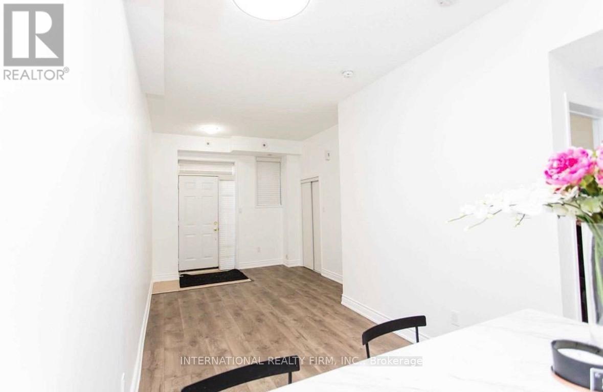 141 - 601 Shoreline Drive, Mississauga, Ontario  L5B 4K7 - Photo 6 - W12633038