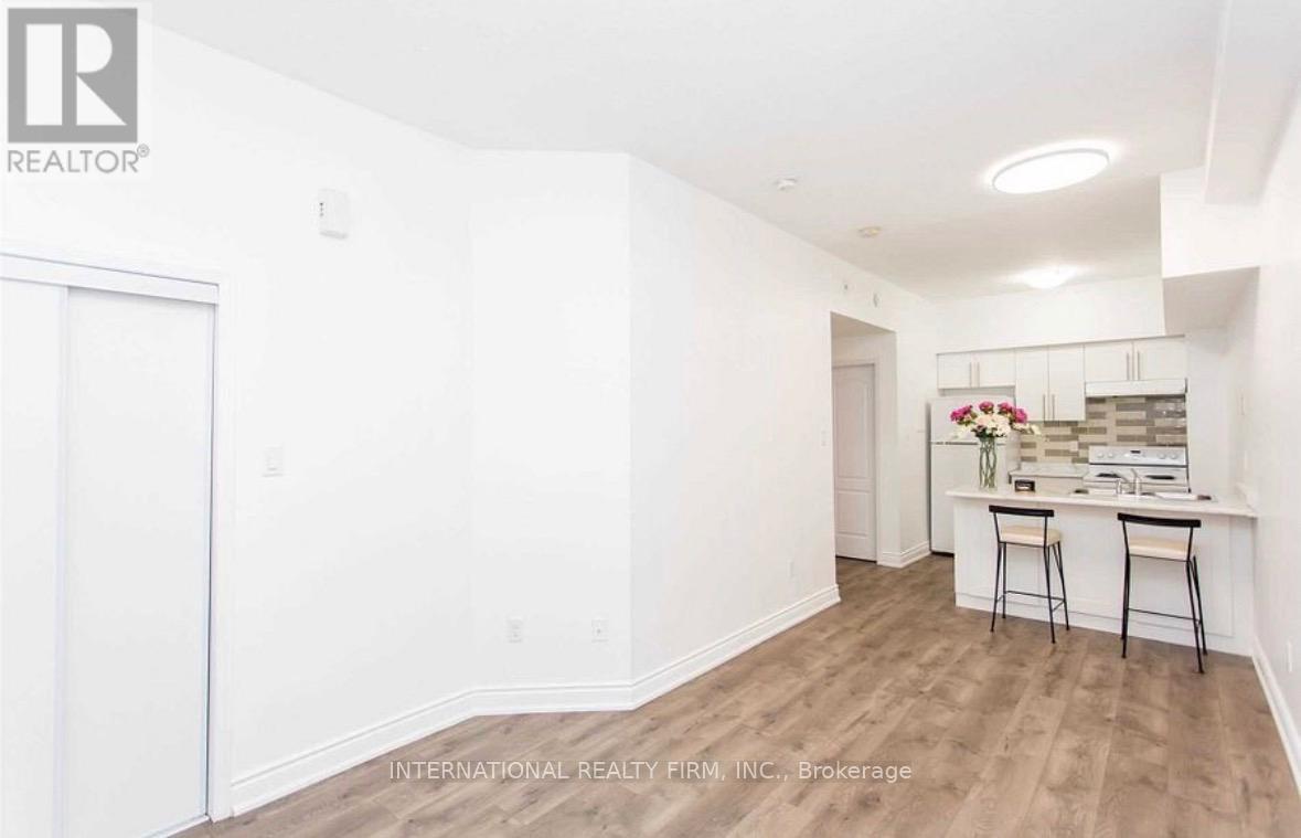 141 - 601 Shoreline Drive, Mississauga, Ontario  L5B 4K7 - Photo 8 - W12633038