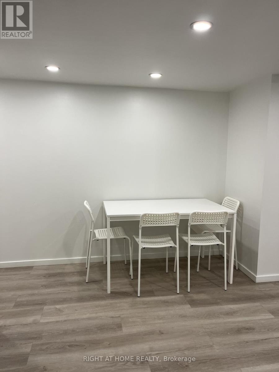 11 Rivercrest Road, Toronto, Ontario  M6S 4H4 - Photo 7 - W12633058