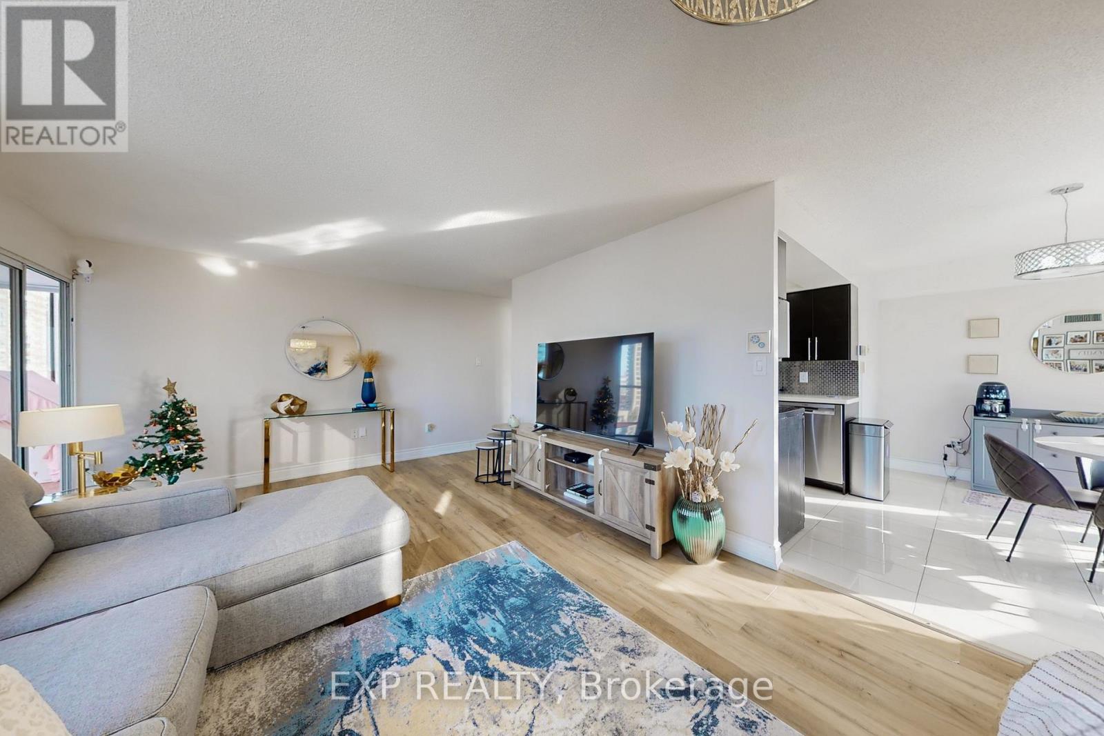 1001 - 350 Webb Drive, Mississauga, Ontario  L5B 3W4 - Photo 11 - W12633084