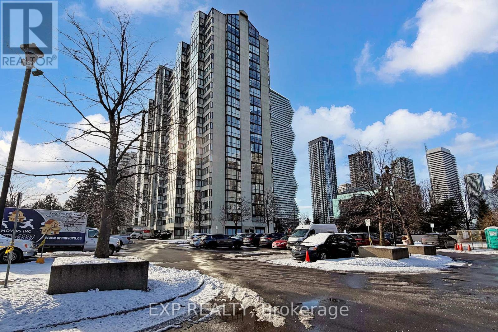 1001 - 350 Webb Drive, Mississauga, Ontario  L5B 3W4 - Photo 2 - W12633084