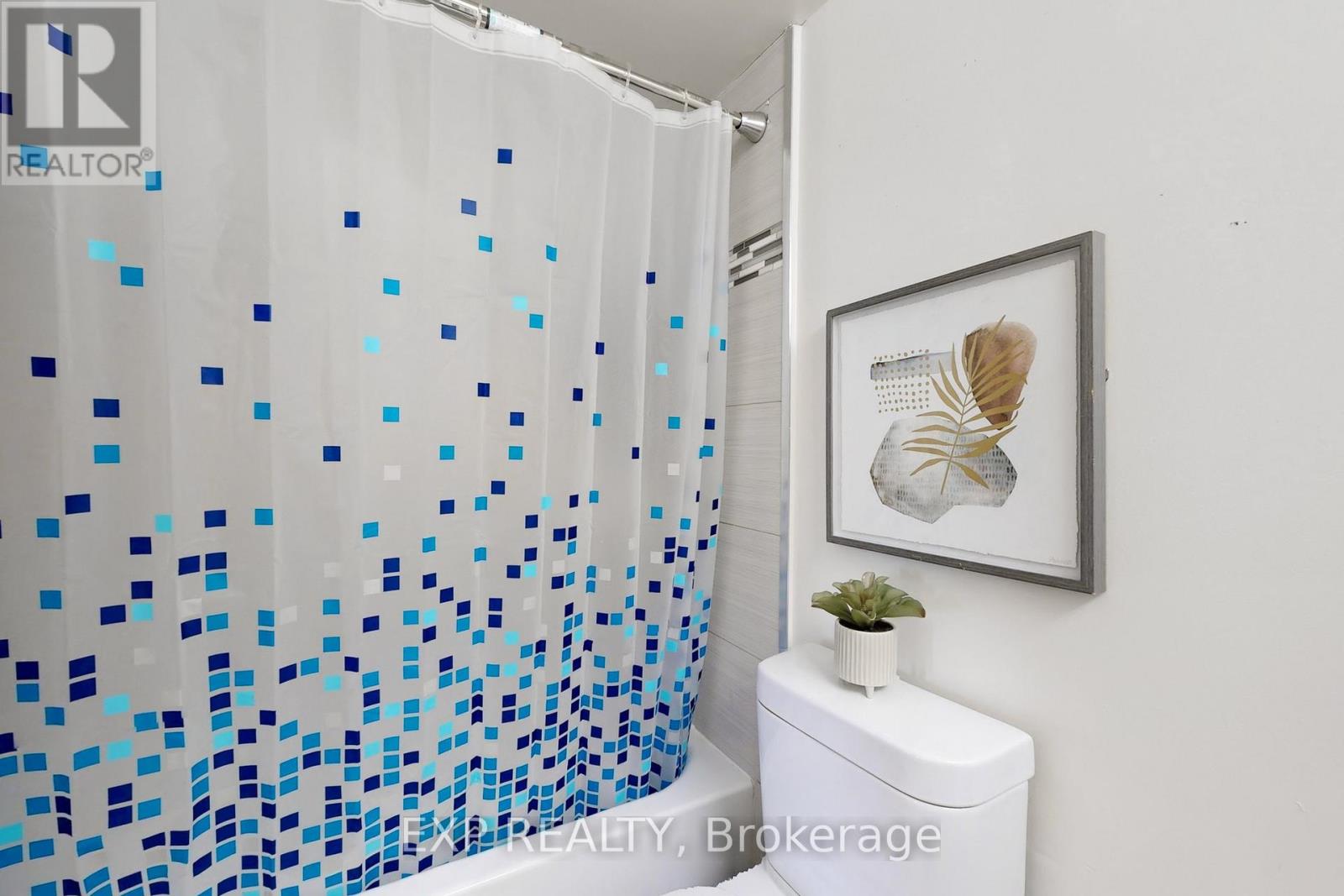 1001 - 350 Webb Drive, Mississauga, Ontario  L5B 3W4 - Photo 32 - W12633084