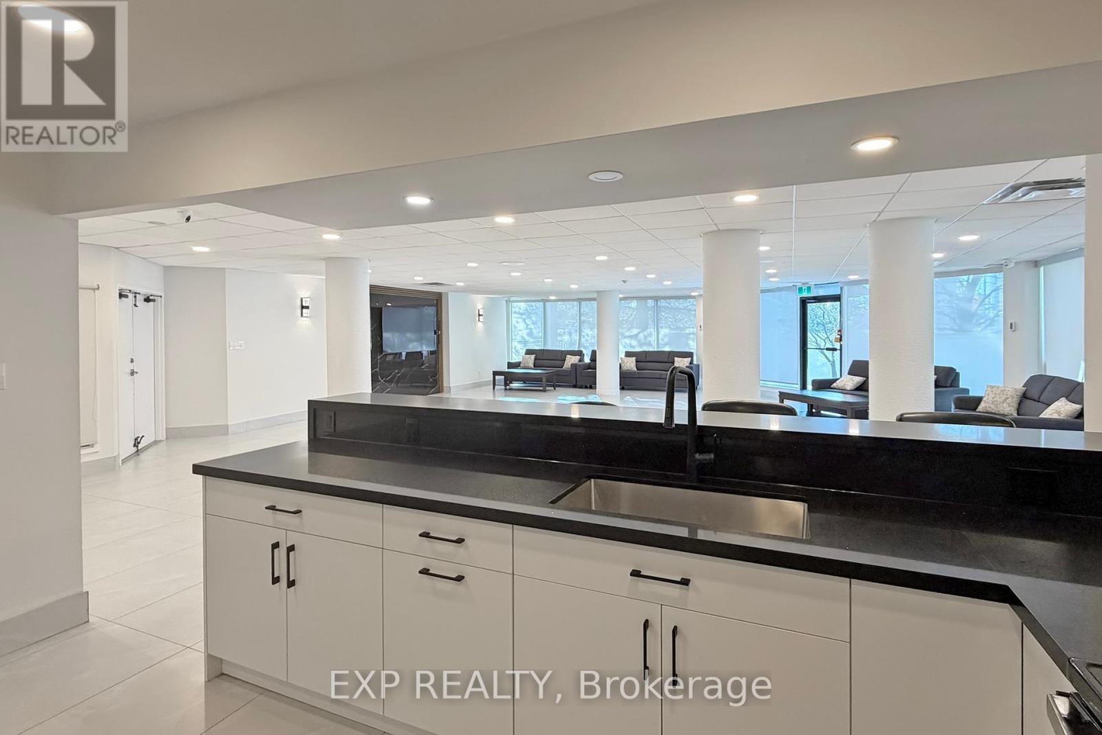 1001 - 350 Webb Drive, Mississauga, Ontario  L5B 3W4 - Photo 40 - W12633084