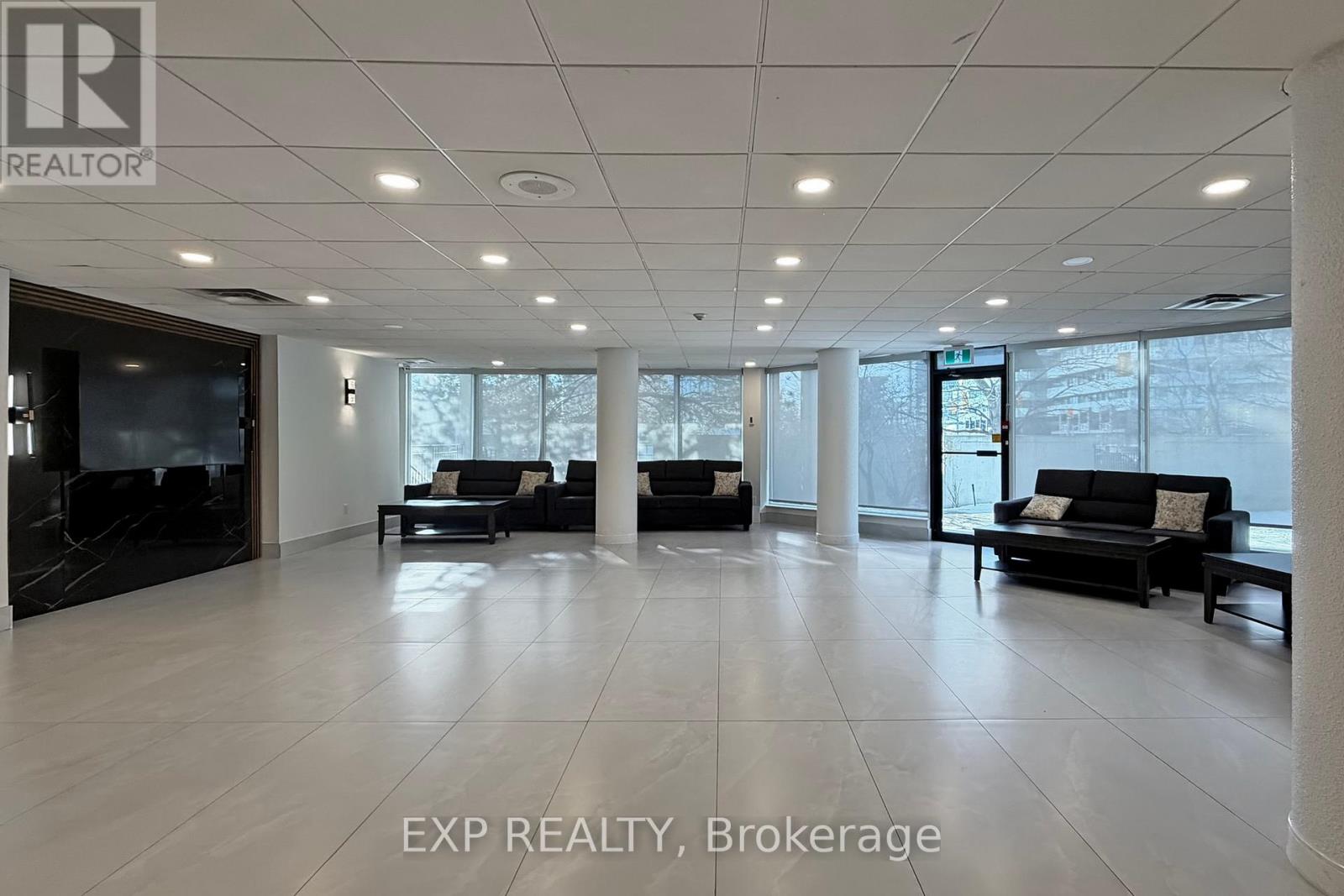 1001 - 350 Webb Drive, Mississauga, Ontario  L5B 3W4 - Photo 41 - W12633084