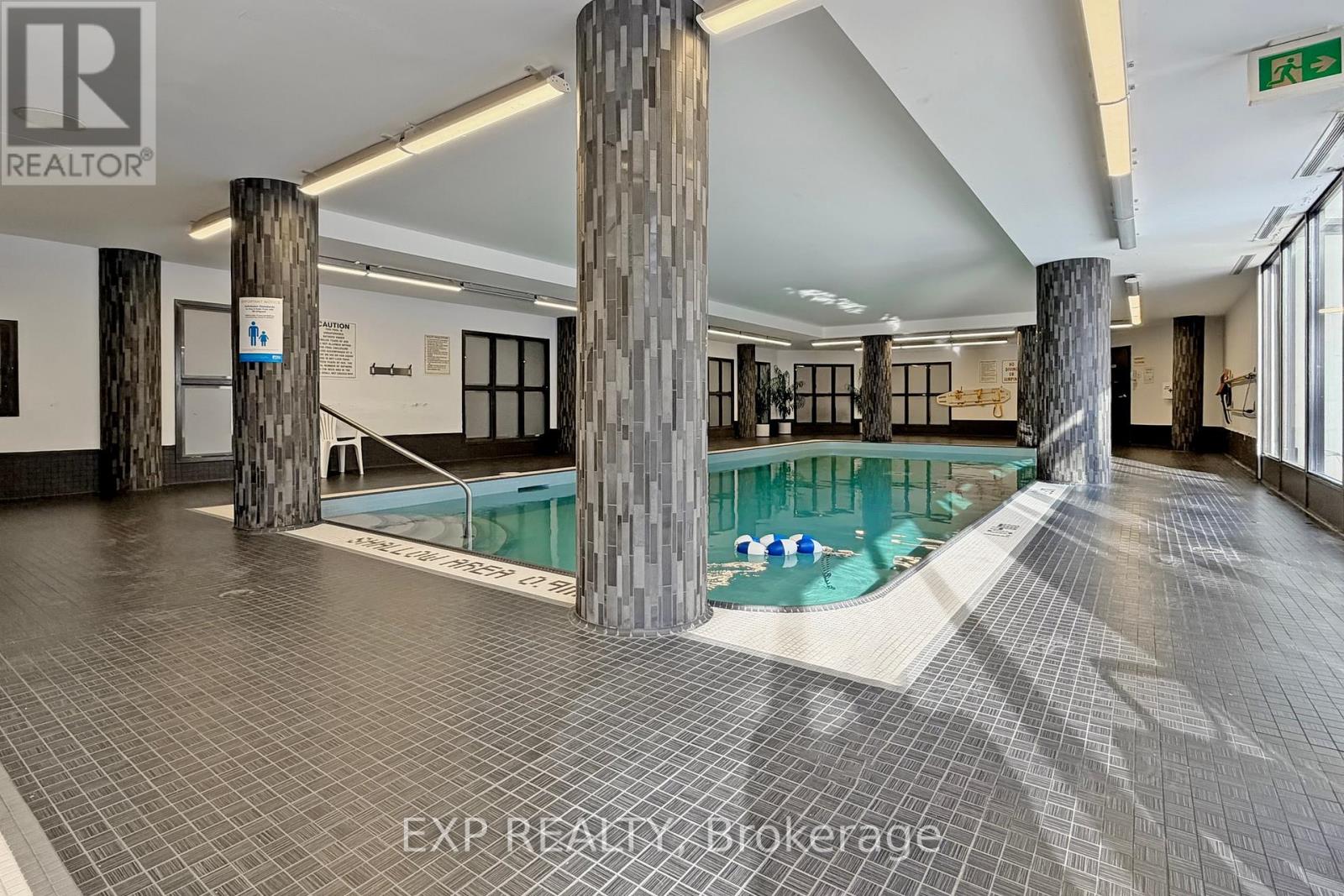 1001 - 350 Webb Drive, Mississauga, Ontario  L5B 3W4 - Photo 48 - W12633084