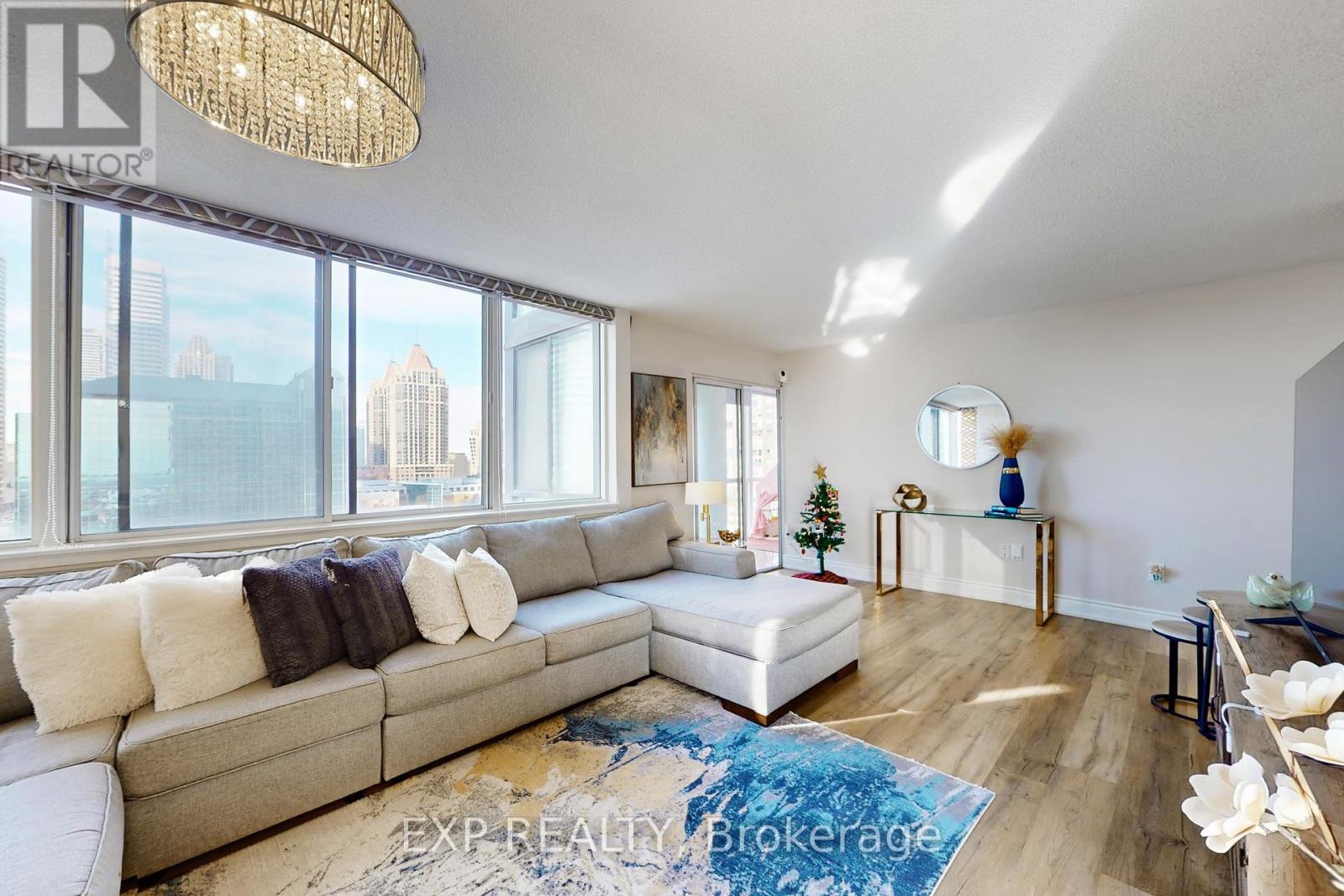 1001 - 350 Webb Drive, Mississauga, Ontario  L5B 3W4 - Photo 9 - W12633084