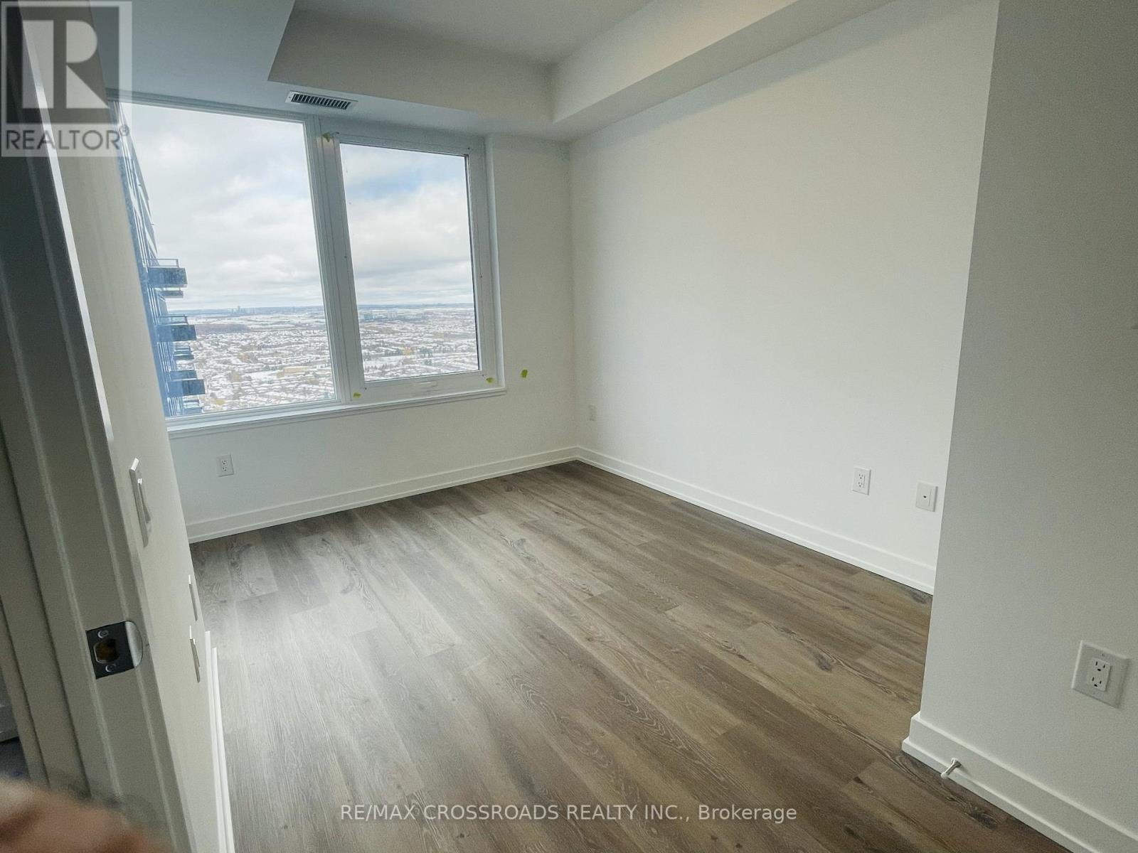 3612 - 395 Square One Drive, Mississauga, Ontario  L5B 0P6 - Photo 15 - W12633090