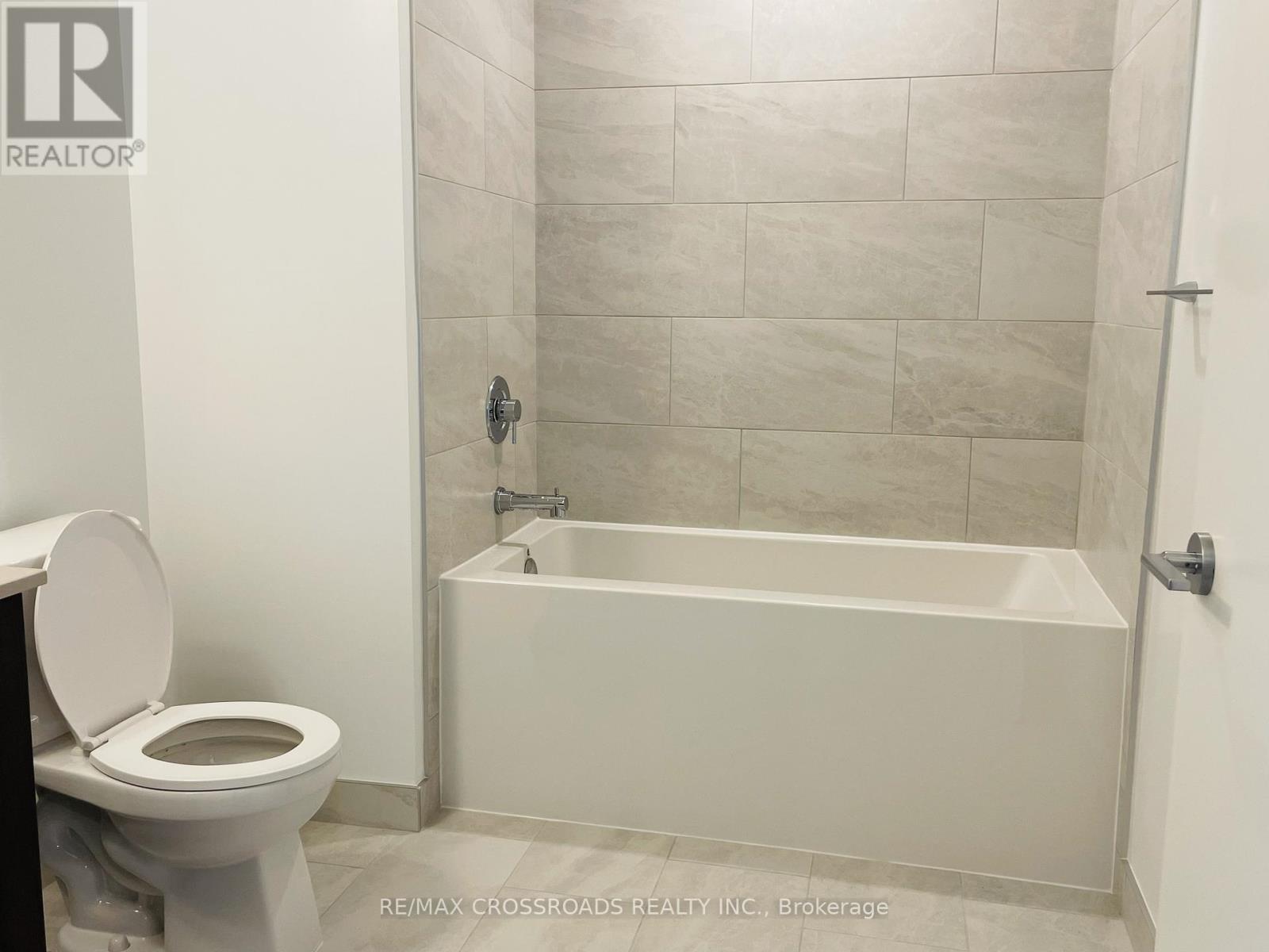 3612 - 395 Square One Drive, Mississauga, Ontario  L5B 0P6 - Photo 19 - W12633090