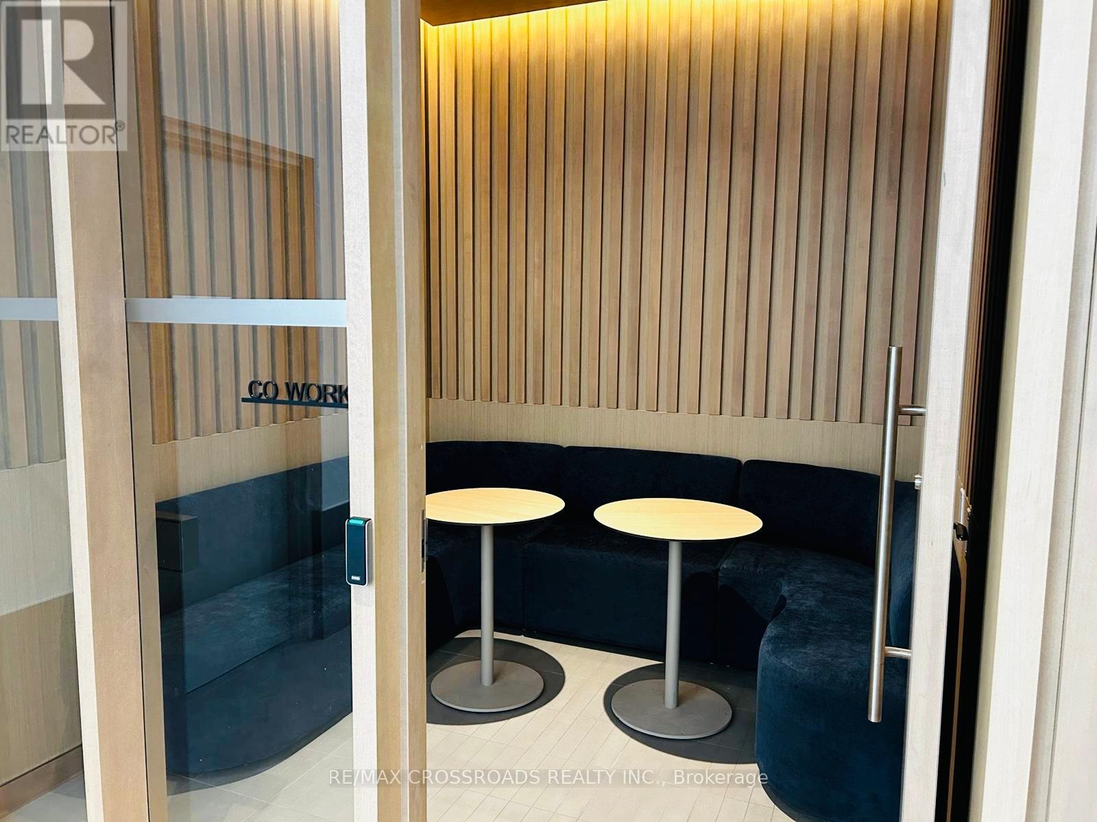 3612 - 395 Square One Drive, Mississauga, Ontario  L5B 0P6 - Photo 5 - W12633090