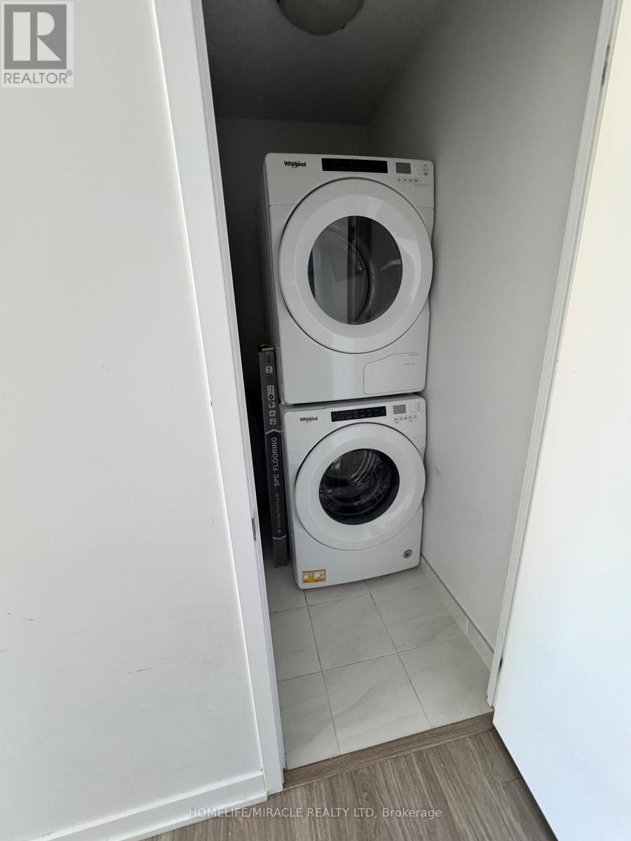 3215 - 4055 Parkside Village Drive, Mississauga, Ontario  L5B 0K2 - Photo 10 - W12633098