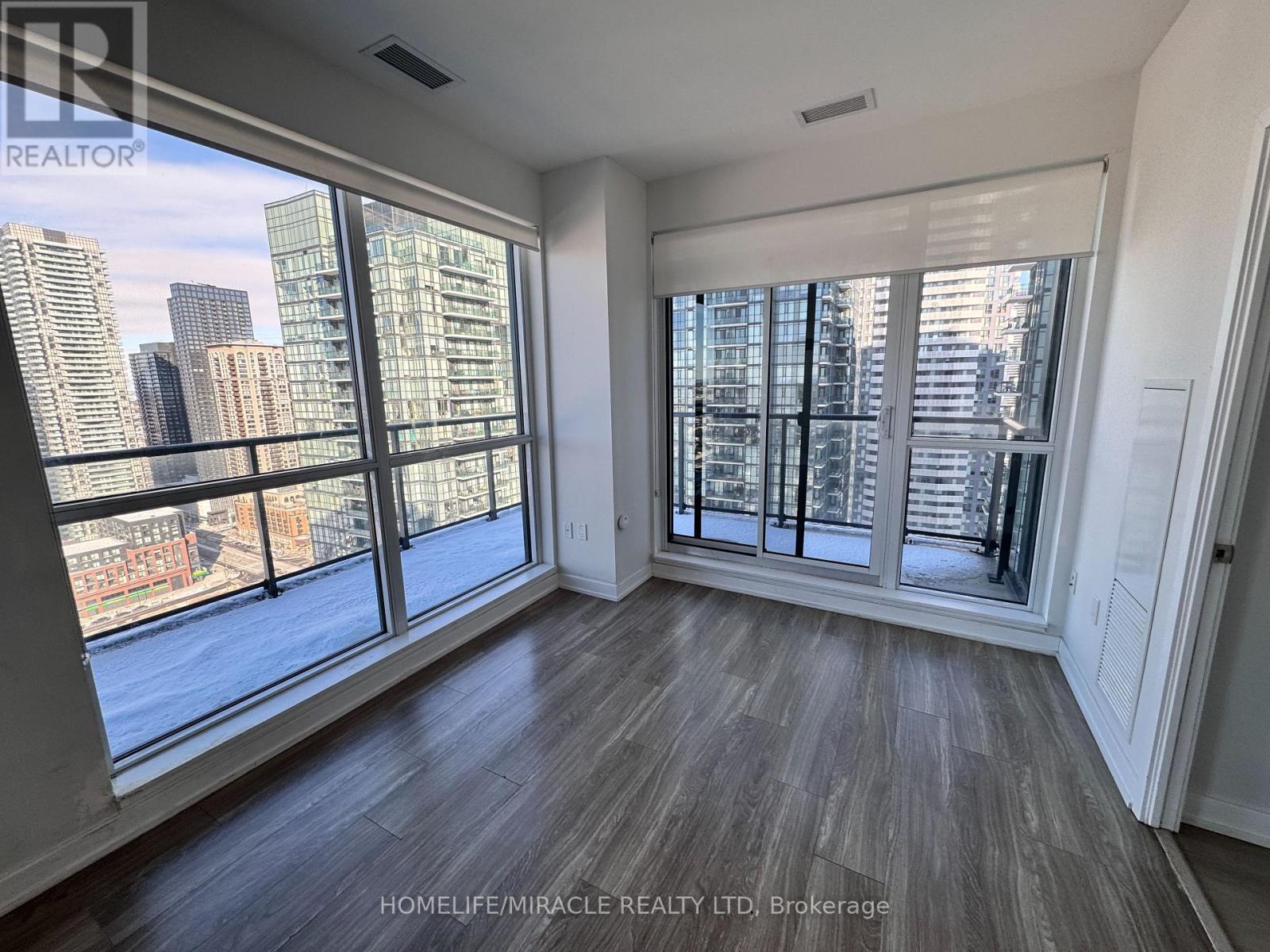 3215 - 4055 Parkside Village Drive, Mississauga, Ontario  L5B 0K2 - Photo 6 - W12633098