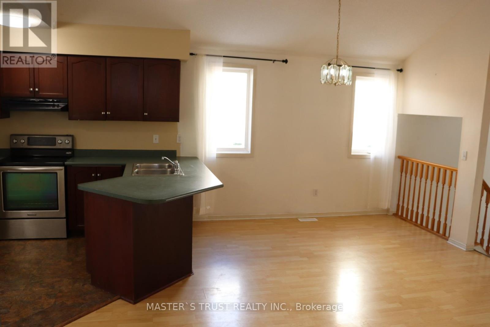 174 Rickson Avenue, Guelph, Ontario  N1G 4Y6 - Photo 4 - X12633110