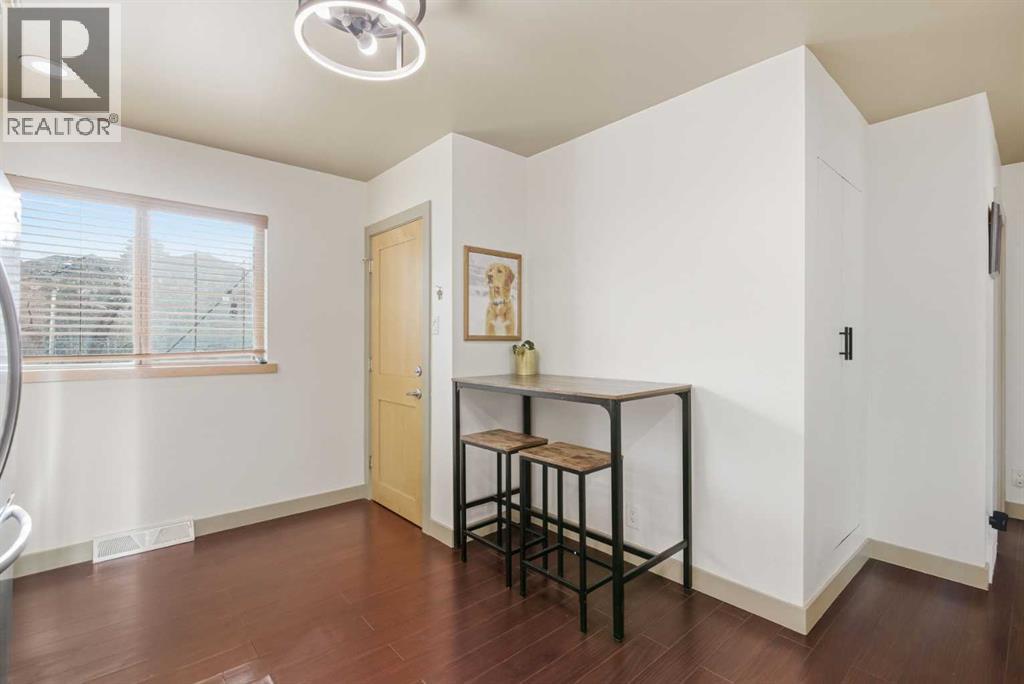 535 30 Avenue Nw, Calgary, Alberta  T2M 2N7 - Photo 13 - A2271547