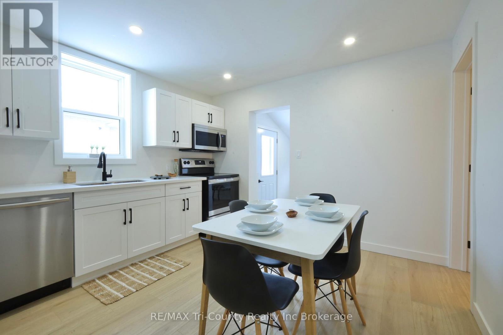 12 Mariam Street, St. Thomas, Ontario  N5P 1W8 - Photo 10 - X12633156