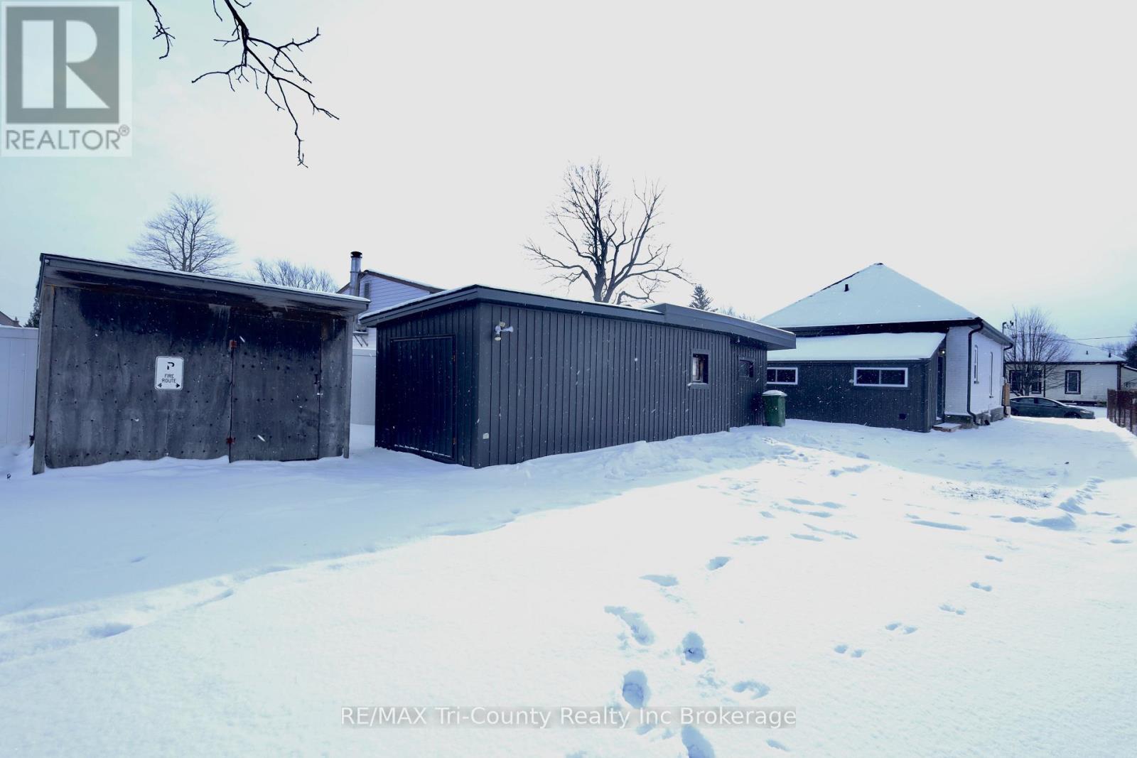 12 Mariam Street, St. Thomas, Ontario  N5P 1W8 - Photo 5 - X12633156