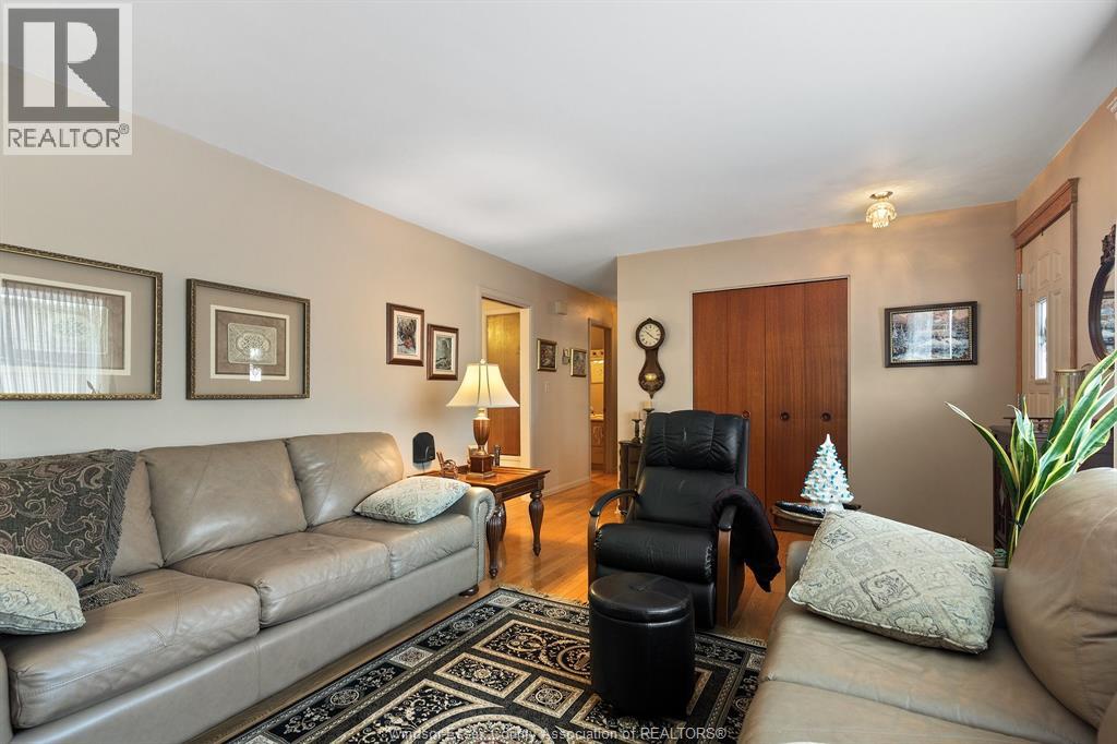 1615 Leduc, Windsor, Ontario  N9B 1S9 - Photo 6 - 25031660