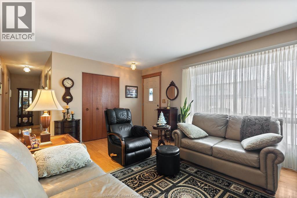 1615 Leduc, Windsor, Ontario  N9B 1S9 - Photo 7 - 25031660