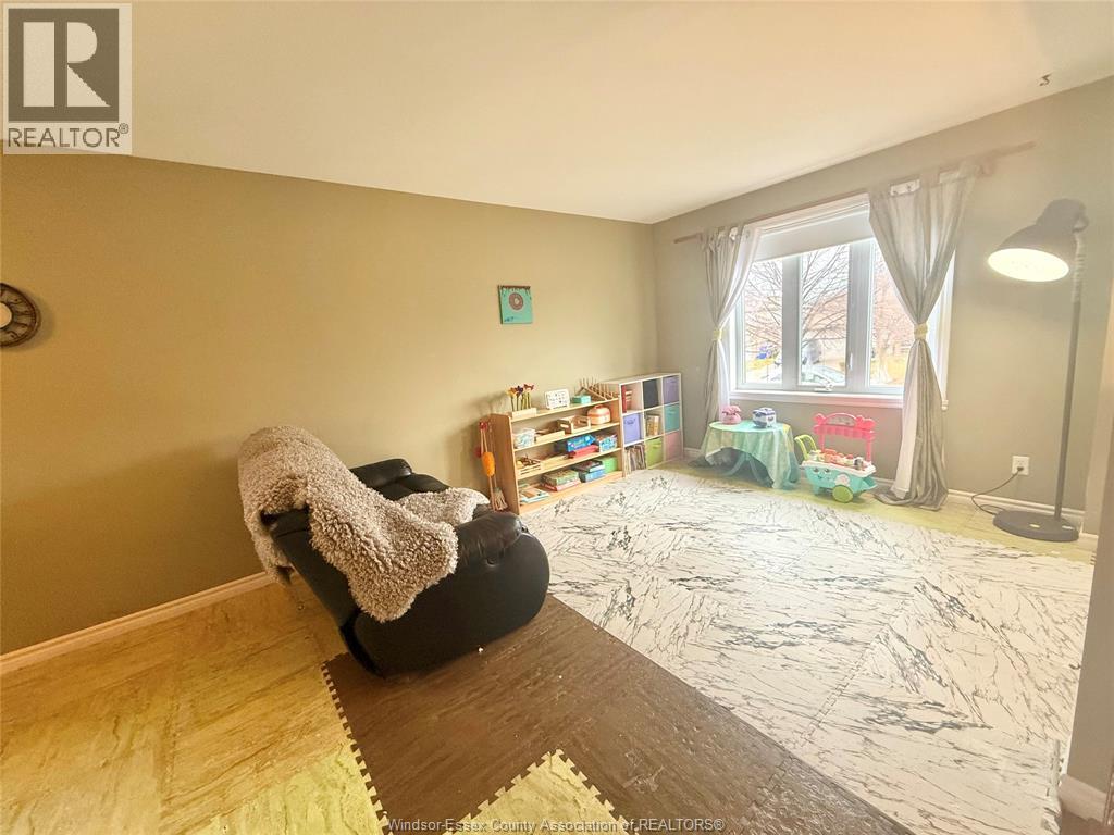 4838 Whitefish, Windsor, Ontario N9G 3E2 - Photo 3 - 25030575