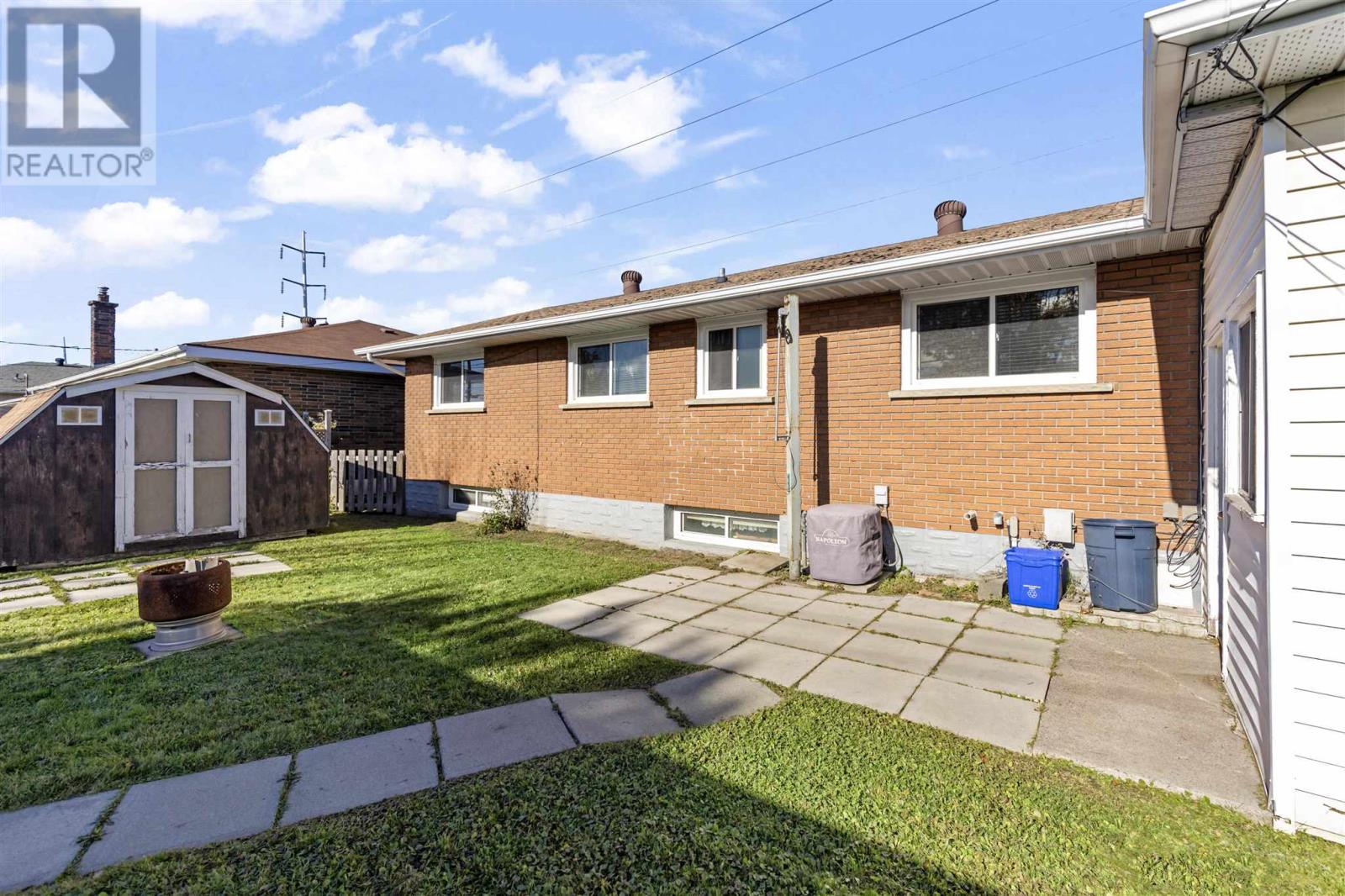 263 Second Lin E, Sault Ste. Marie, Ontario  P6C 2M5 - Photo 37 - SM253433