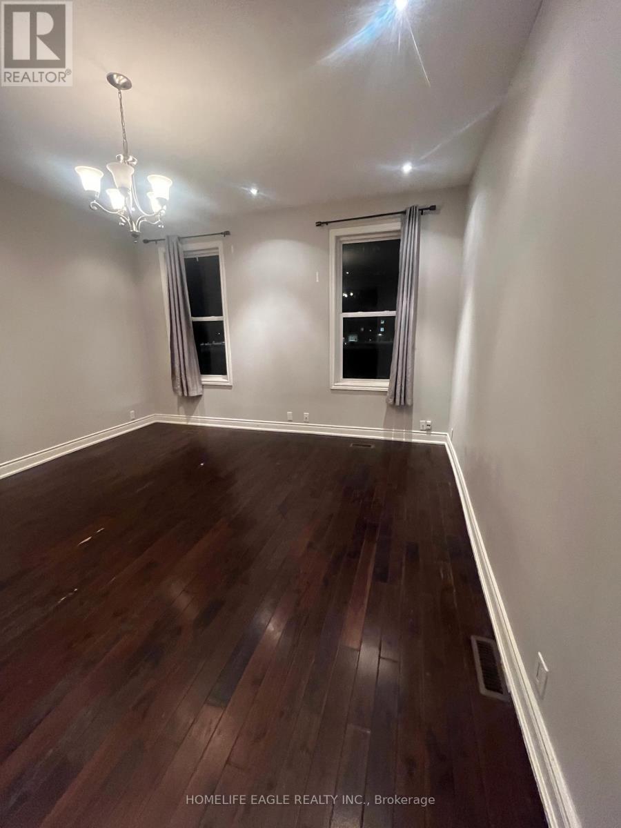 87 Simcoe Road, Bradford West Gwillimbury, Ontario L3Z 2A7 - Photo 2 - N12501010