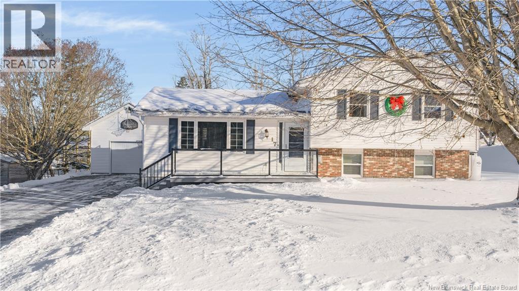 17 Autumnwood Avenue, Quispamsis, New Brunswick  E2E 1V6 - Photo 2 - NB131178