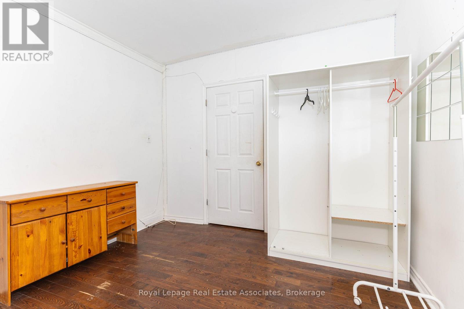 Second Floor - 497 Bloor Street W, Toronto, Ontario  M5S 1Y2 - Photo 14 - C12387957