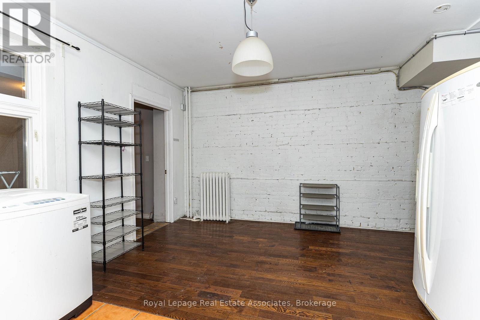 Second Floor - 497 Bloor Street W, Toronto, Ontario  M5S 1Y2 - Photo 21 - C12387957