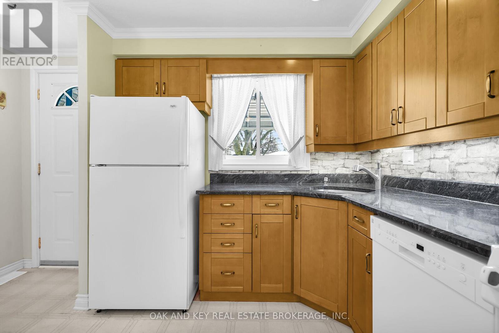 6 Court Lane, London East, Ontario  N5W 5M5 - Photo 14 - X12633130