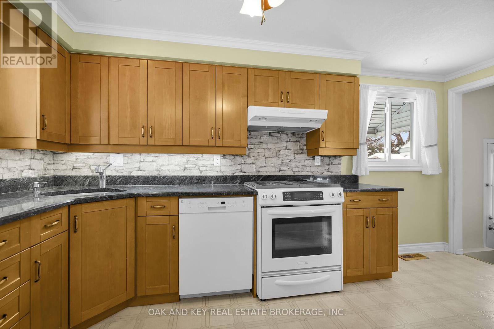 6 Court Lane, London East, Ontario  N5W 5M5 - Photo 16 - X12633130