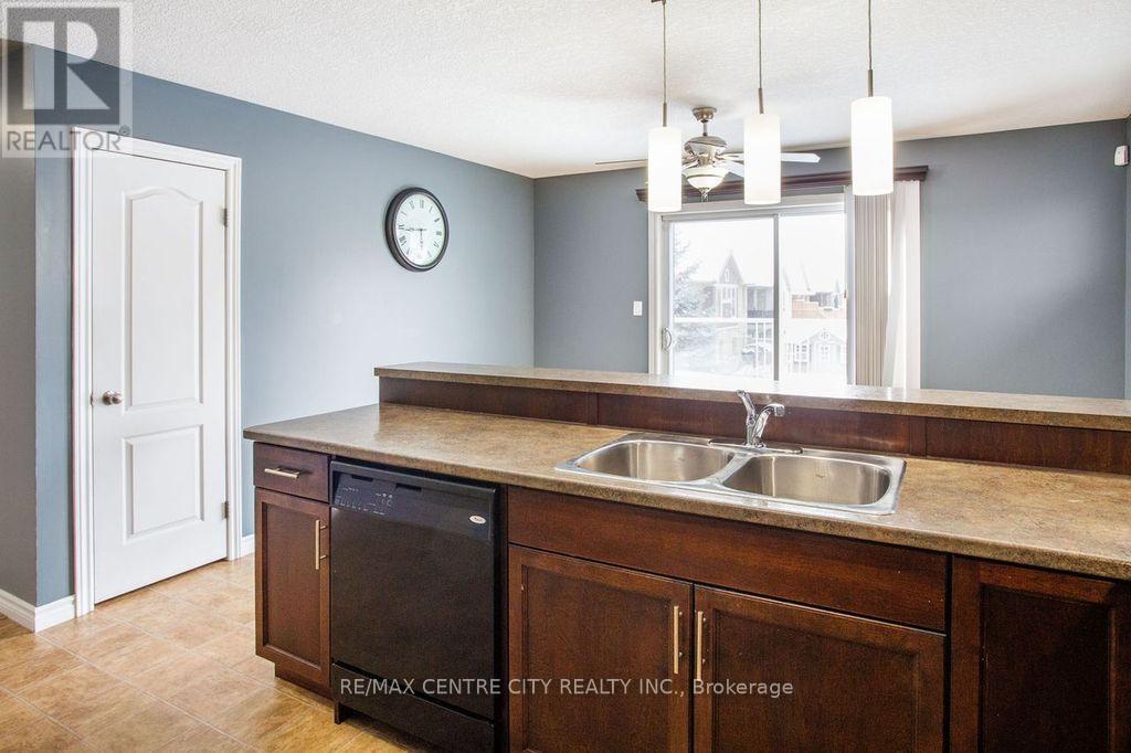 12 Peach Tree Boulevard, St. Thomas, Ontario  N5R 0B3 - Photo 11 - X12633158