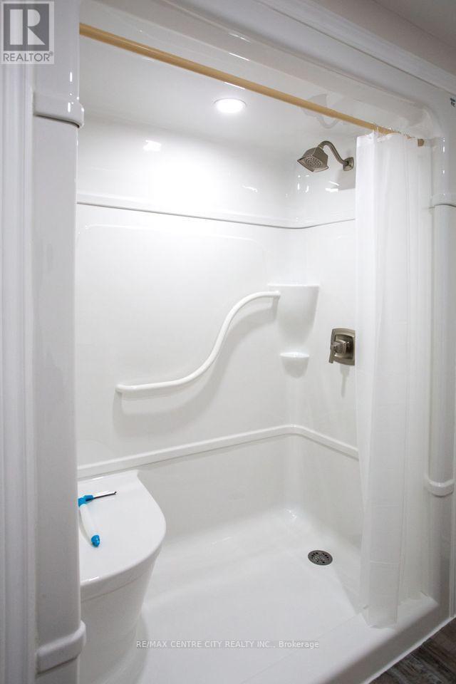 12 Peach Tree Boulevard, St. Thomas, Ontario  N5R 0B3 - Photo 37 - X12633158