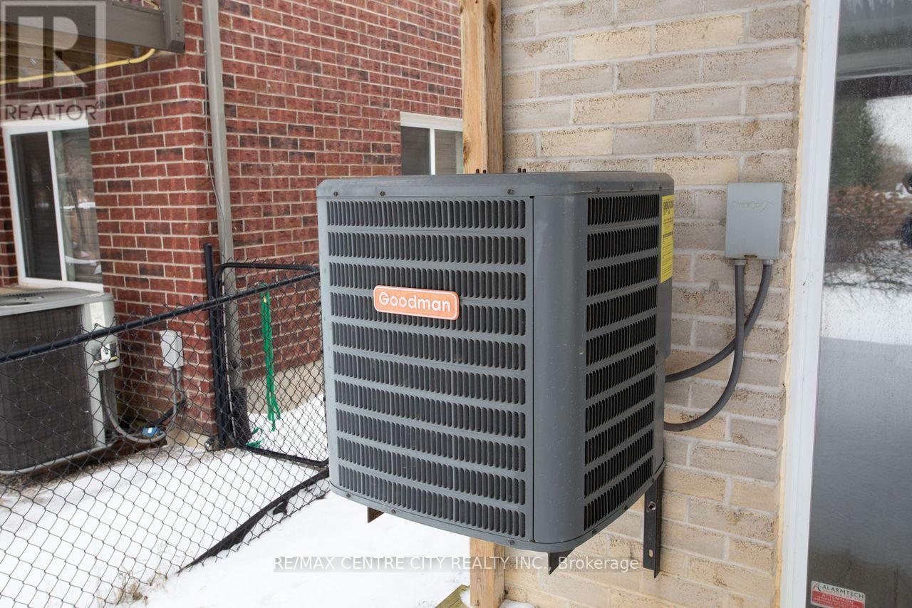 12 Peach Tree Boulevard, St. Thomas, Ontario  N5R 0B3 - Photo 41 - X12633158