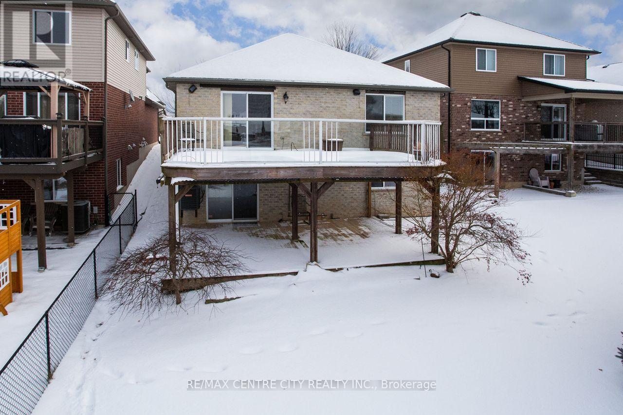 12 Peach Tree Boulevard, St. Thomas, Ontario  N5R 0B3 - Photo 43 - X12633158
