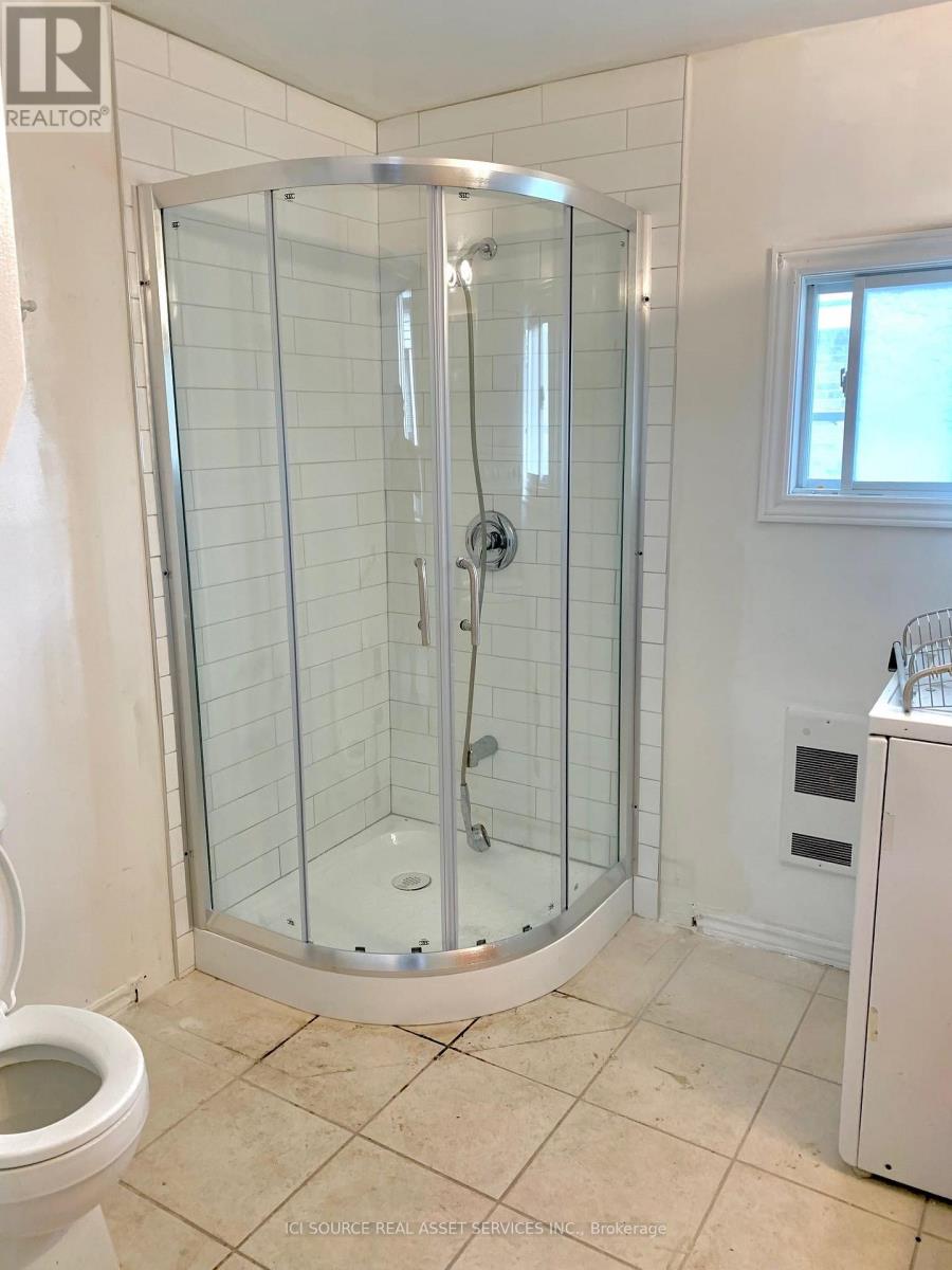 1 - 176 Grace Street, Toronto, Ontario  M6G 3A6 - Photo 11 - C12633154