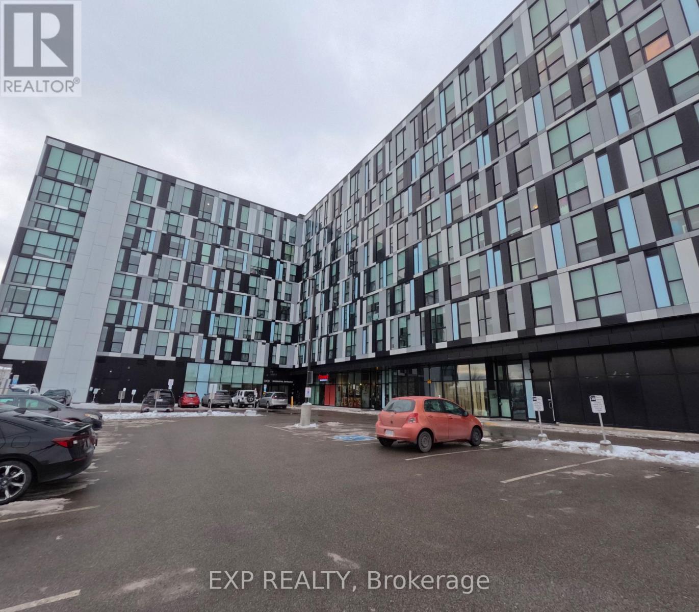 319 - 1900 SIMCOE STREET E, Oshawa, Ontario